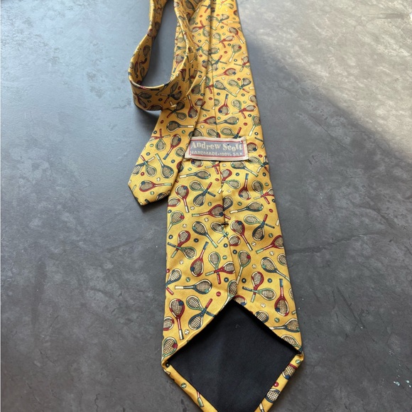 Scott Yellow Tennis Racket Pattern Tie - Picture 2 of 3